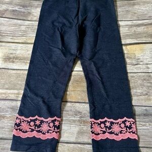 🌼NWT CAPRI LEGGING